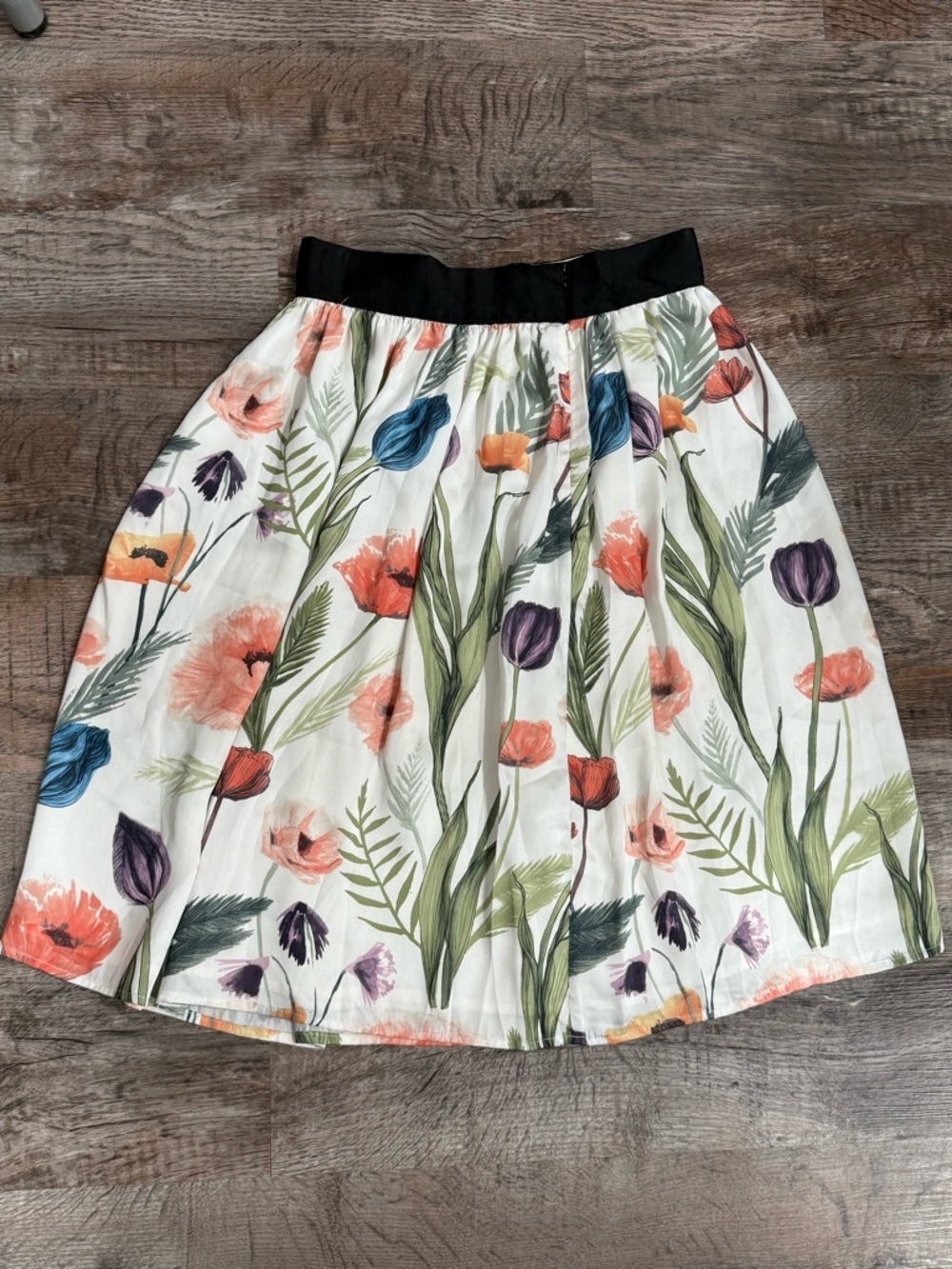 H&M Floral Pleated A-Line Skirt White Multicolor Size 6 - Picture 1 of 6